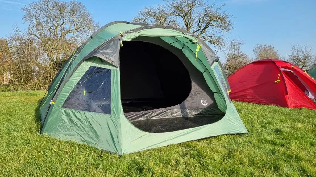 Eurohike Cairns 4 DLX Blackout Tent