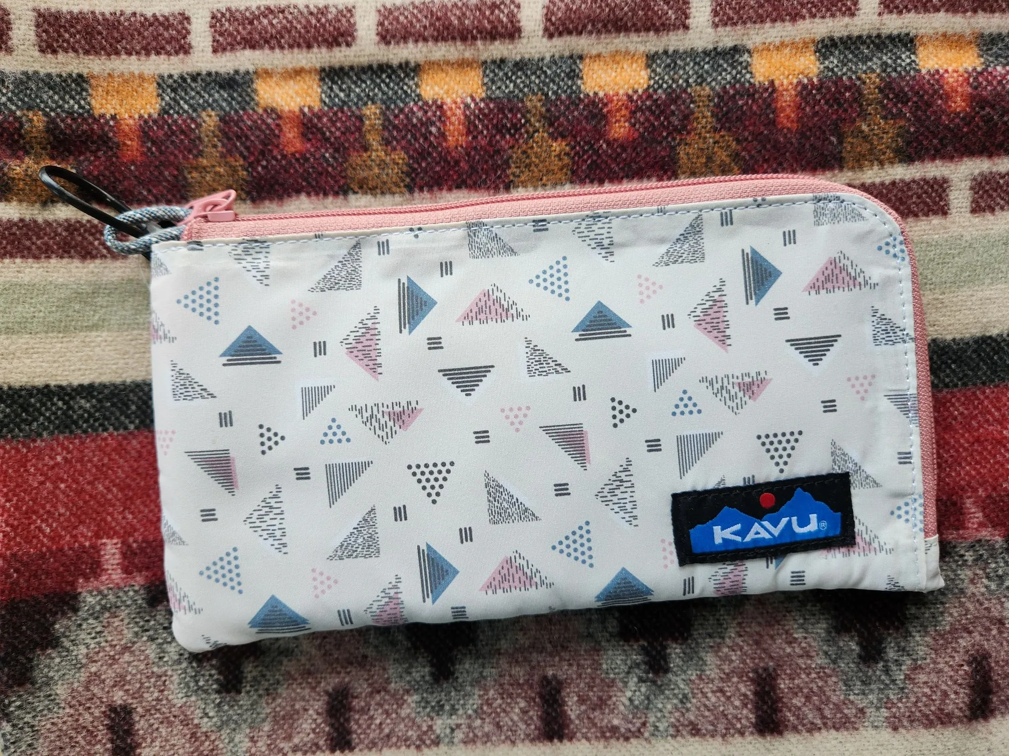 Kavu Camano Clutch