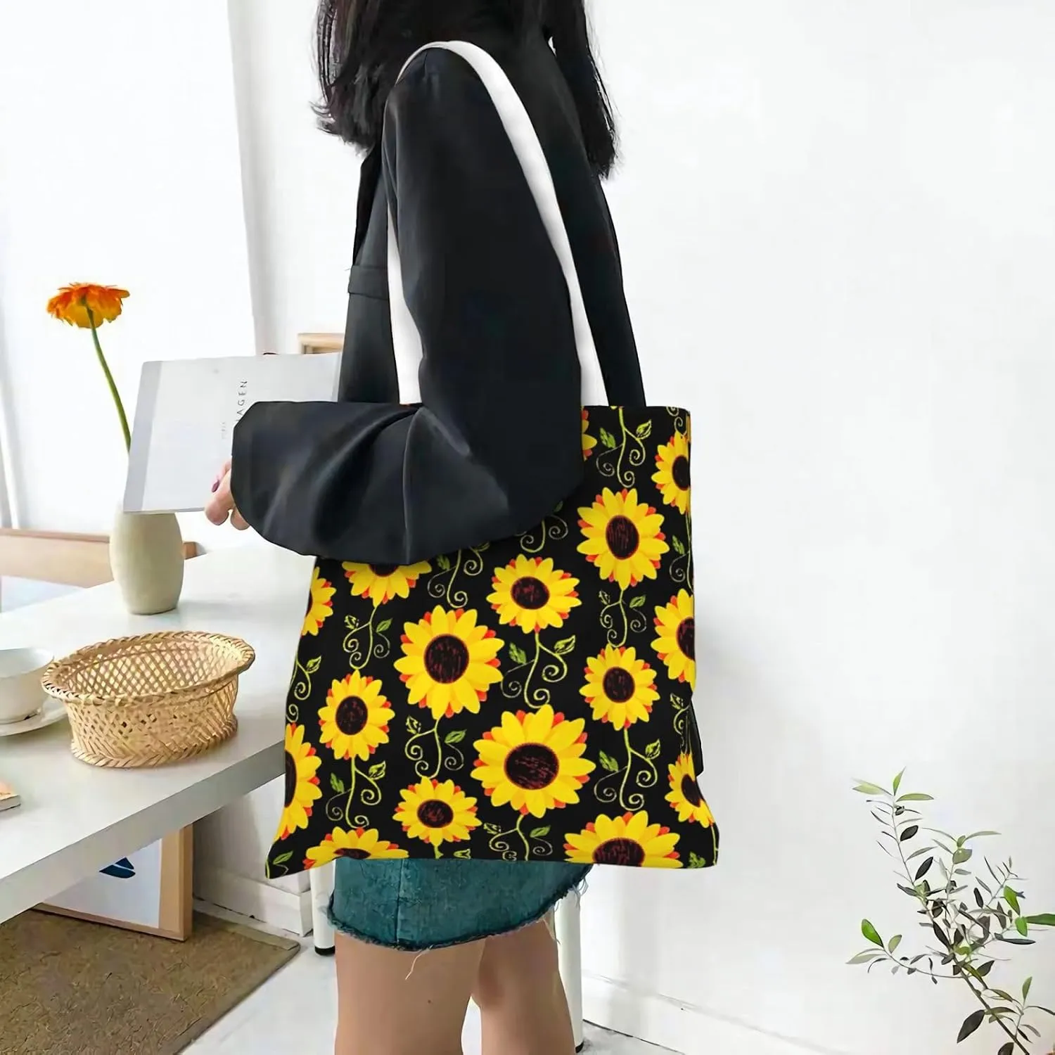 SSIMOO Dog Floral Fashion Canvas Tote Bag-Personalized Handbag,Multifunctional Bag,Elegant And Minimalist