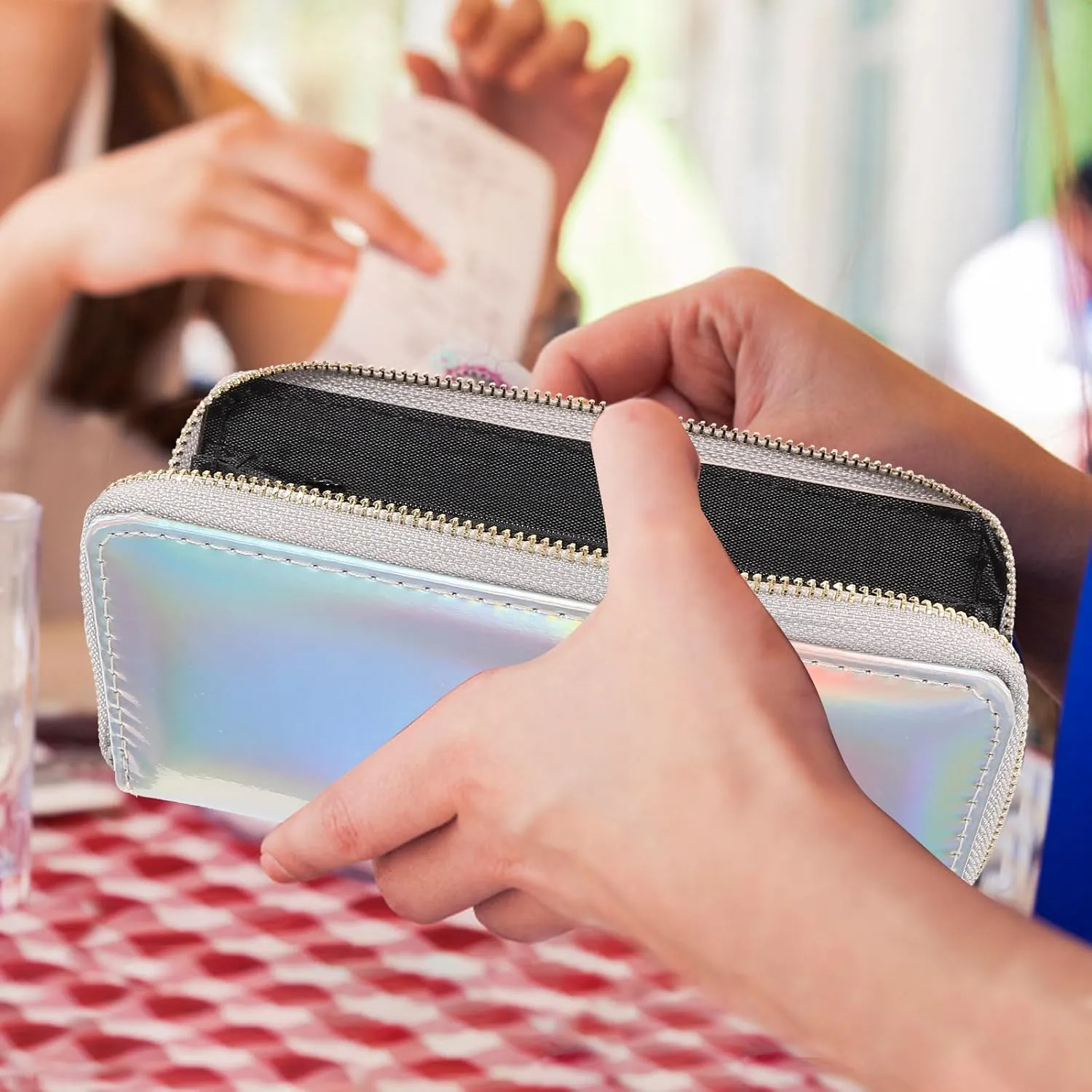 TENDYCOCO Sparking Cell Pouch Wallet Clutch Pu Women Female Coin Leather Long Wallets Credit Rainbow Portfel Shining Silver Zipper Holographic Slim Bag Purses Iridescent Girls for Girls Women